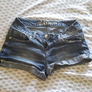 💗Juniors Denim shorts size 5 💗